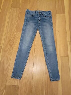 American Eagle Outfitters Women’s Light Blue Skinny Jeans Size 4 Y2k